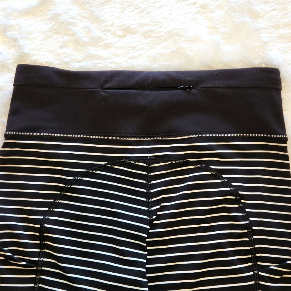 Lululemon leggings - Picture 5 of 7